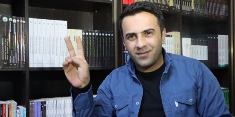 Tahliye olan gazeteci Süleyman Ahmet yaşadıklarını anlattı