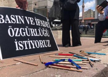Gazetecilik meslek özgütlerinden gözaltılara tepki