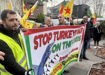 Türkiye konsoloslukları önünde protesto: Saldırıları durdurun