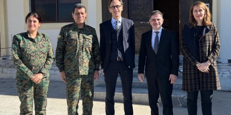 Almanya Dışişleri Bakanlığı delegeleri Mazlum Abdî ile görüştü