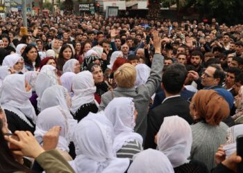 Adliye önünde protesto sürüyor: İddialar uyduruk