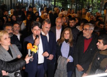 Mersin Adliyesi önünden seçilmişlere çağrı: Bu suça ortak olmayın