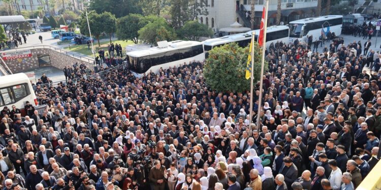 ‘Bir yandan çözüm derken bir yandan da kayyım olmaz’