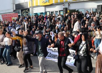 Kayyıma karşı direnişteler: İrademizden vazgeçmeyiz