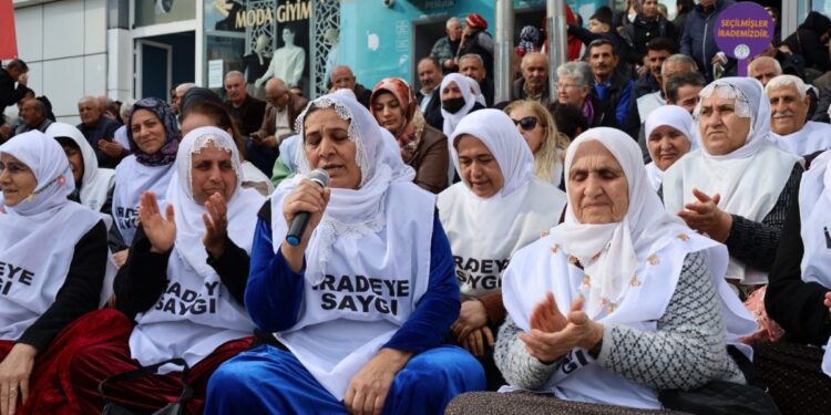 Akdeniz’de nöbet: Kayyım gidinceye kadar mücadele sürecek