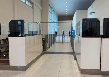 Sınırda bekletilen heyete battaniyelerin verilmesine izin verilmedi