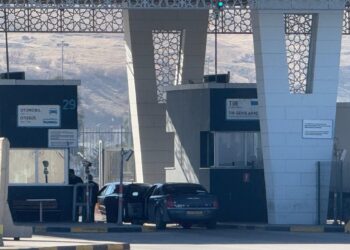 Gazetecileri almaya giden heyet: Sadece bizim geçişimiz engelleniyor