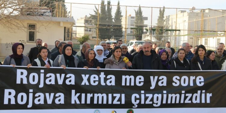‘Rojava’da onurlu yaşam ütopya olmaktan çıktı’