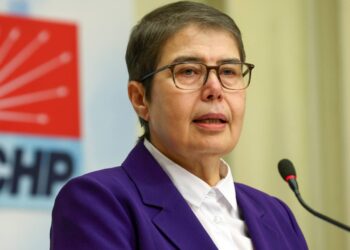 18 gazeteci halen cezaevinde, bu halkın hakikatle bağının koparılması demek