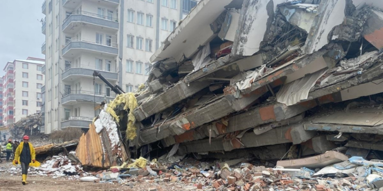 80 kişi ölmüştü; eski AKP'li firari müteahhit için istenen "kırmızı bülten" talebi reddedildi