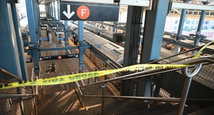 ABD’de metrosunda yakılarak öldürülen kadının kimliği açıklandı