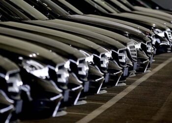 AB'de yeni otomobil satışları geçen yıl 10,6 milyonu aştı