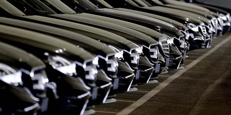 AB'de yeni otomobil satışları geçen yıl 10,6 milyonu aştı