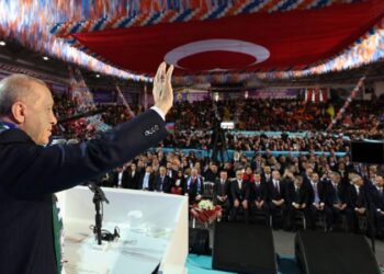 AKP’de bayrak eğişimi yaşanıyor, yeni “öz Reisçi” nesil geliyor