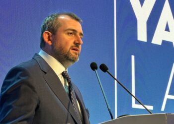 AKP'den CHP'lilere su ve çay yasağı