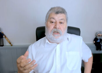 Ahmet Nesin için yakalama kararı çıkarıldı
