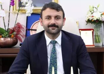 Akdeniz Belediye Başkanı Hoşyar Sarıyıldız kimdir; neden gözaltına alındı?