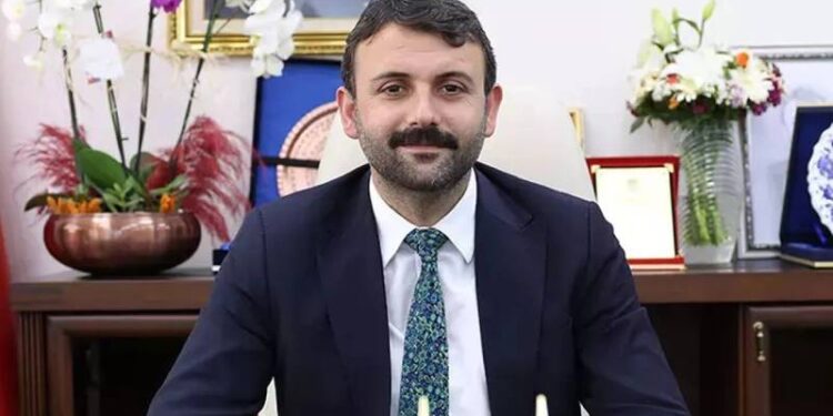 Akdeniz Belediye Başkanı Hoşyar Sarıyıldız kimdir; neden gözaltına alındı?