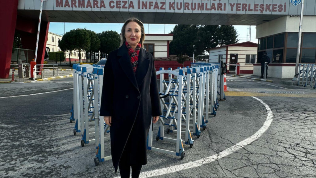 Aylin Nazlıaka Silivri Cezaevi'nde Tutuklu İsimlerle Görüştü