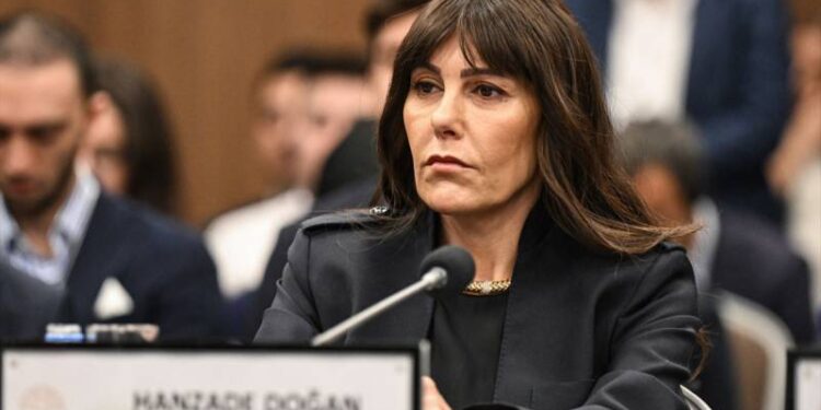 Babam, büyük bedeller ödemesine rağmen çok arkasında durdu gazetecilerin