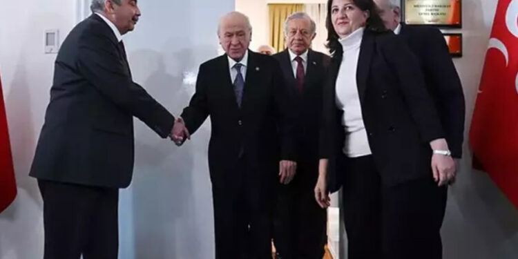 Bahçeli, DEM Parti heyetini kapıda karşıladı