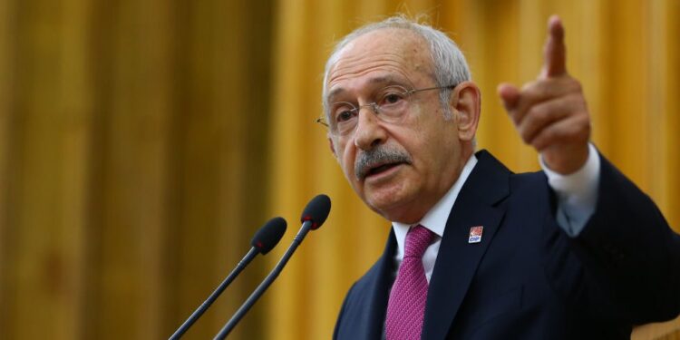 Bahçeli'den Kılıçdaroğlu'na dava jesti