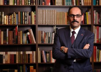 Bir MİT Başkanından hayatımda ilk defa MİT amblemli tebrik aldım