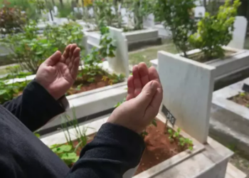 Bu da oldu; mezar ziyareti ve dua ‘örgütsel bağlantı’ sayıldı!