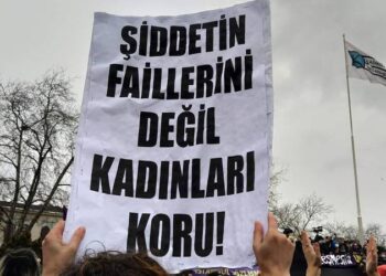 "Bugün annenizi öldüreceğim" dedikten sonra parkta gördüğü eşini vurdu!