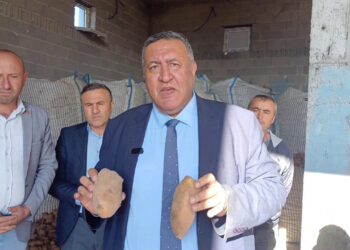 CHP'li Gürer Çiftçinin İsyanını Duyurdu! 'Patatesler Depoda Kaldı, Çözüm Şart'