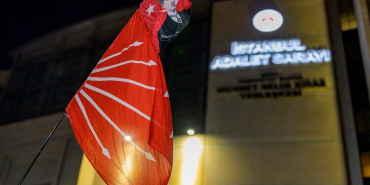 Cem Aydın'ın gözaltına alınması sonrası CHP'den ilk açıklama