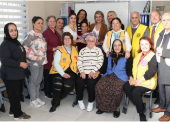 Çiğli Belediyesi'nden kadınlara eğitim desteği; okuma yazma kursu