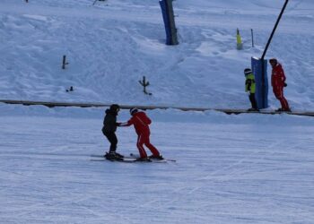 Dayanışma, utanma, empati, yas artık "ortak" değerlerimiz değil, onca insanın can verdiği yerde kayak yapma çabası bu yüzden