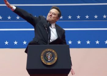 Elon Musk’ın Nazi selamına benzeyen hareketi tartışma başlattı