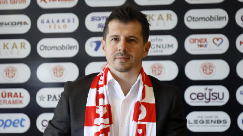 Emre Belözoğlu Resmen Antalyaspor’da