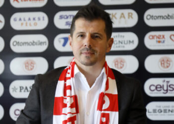 Emre Belözoğlu Resmen Antalyaspor’da