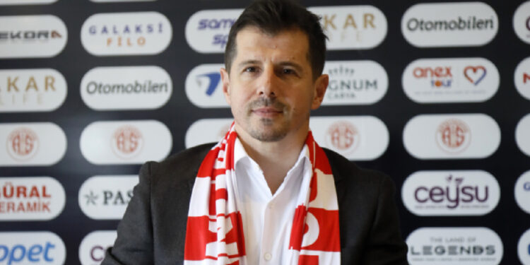 Emre Belözoğlu Resmen Antalyaspor’da