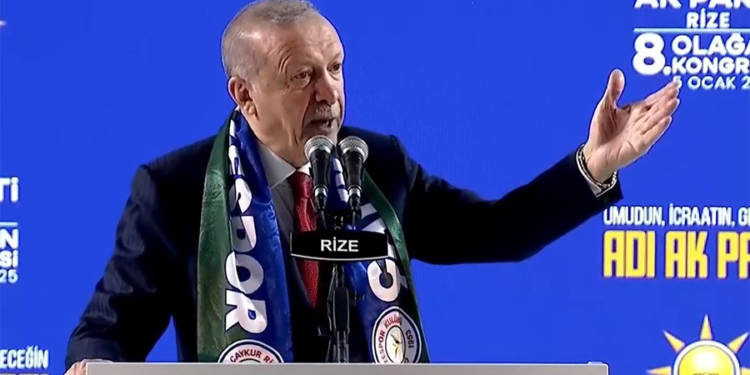 Erdoğan, partilileri uyardı: “Partinin ticarethaneye çevrilmesine asla göz yummayız”