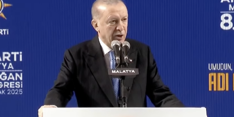Erdoğan’dan ‘yangın’ açıklaması: “Siyaset yapılmasını doğru bulmuyoruz”