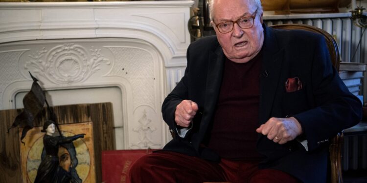 FRANSA | Aşırı sağcı Front National partisinin kurucusu Jean-Marie Le Pen 96 yaşında öldü