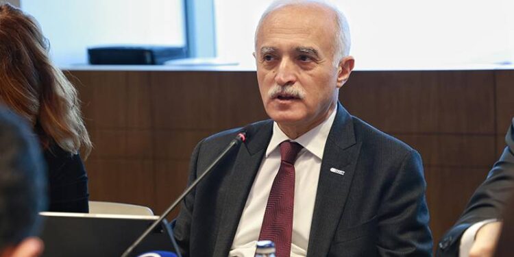 Faiz yüzde 20’ye inmeden iyimser olmamız zor