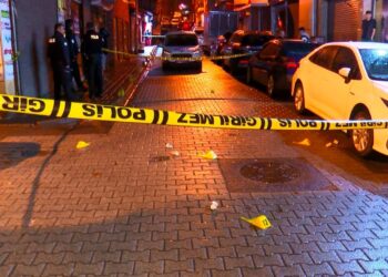 Fatih'te çamaşırhaneye silahlı saldırı: 2 yaralı