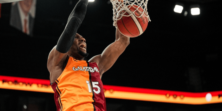 Galatasaray Şampiyonlar Ligi'nde Sahaya Çıkıyor