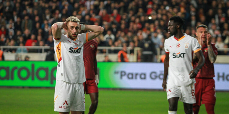 Galatasaray'a Hatay Deplasmanında Soğuk Duş! Sarı Kırmızılılar İstanbul'a Kayıpla Dönüyor