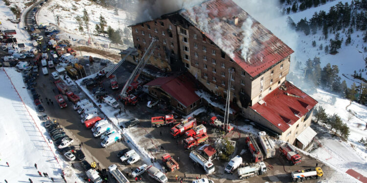 Grand Kartal Otel’deki yangın faciasında tutuklu sayısı 15’e yükseldi