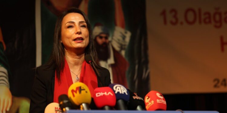 Hatimoğulları: Öcalan yol haritası sunmaya hazır