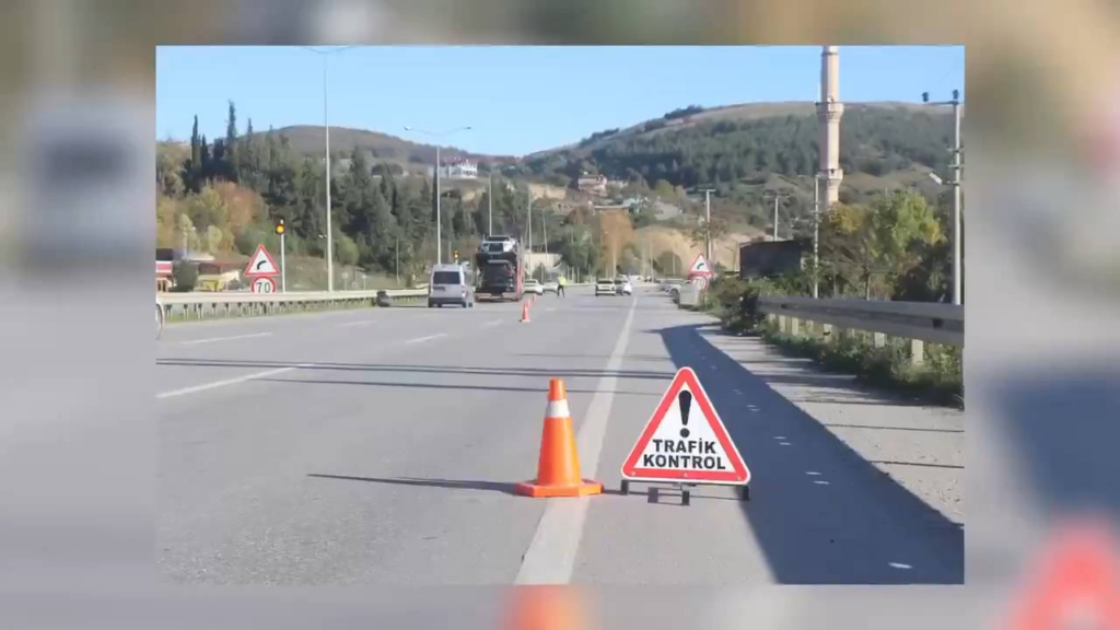 İçişleri Bakanı Yerlikaya, trafik denetim verilerini paylaştı; 3 Milyon 243 bin 49 araç denetlendi, 506 bin 311 araca/sürücüye işlem yapıldı