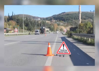 İçişleri Bakanı Yerlikaya, trafik denetim verilerini paylaştı; 3 Milyon 243 bin 49 araç denetlendi, 506 bin 311 araca/sürücüye işlem yapıldı