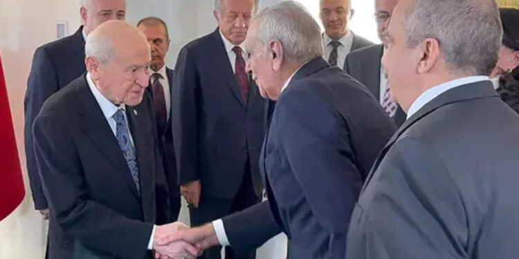 İmamoğlu’ndan iktidara ‘Ahmet Türk’ sorusu: ”Terör bağı varsa neden devlet protokolüyle karşılıyorsunuz?”