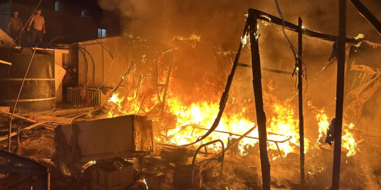 İsrail Gazze'de 'Güvenli Bölge'yi Bombaladı! Çok Sayıda Ölü ve Yaralı Var